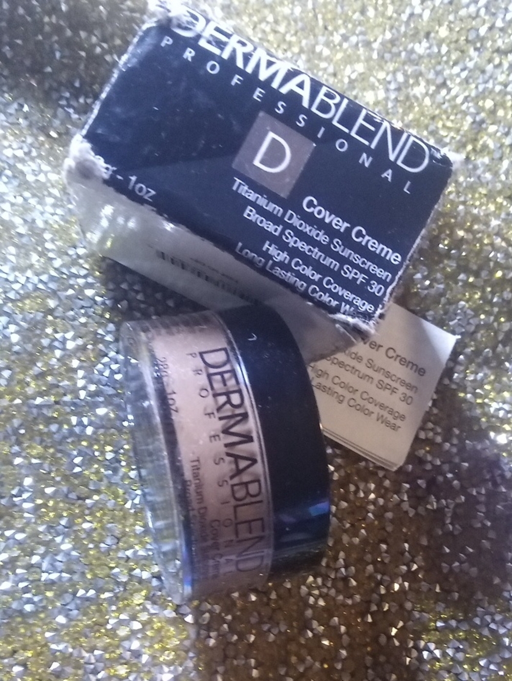 Dermablend Cover Creme in Beige with Black Lid